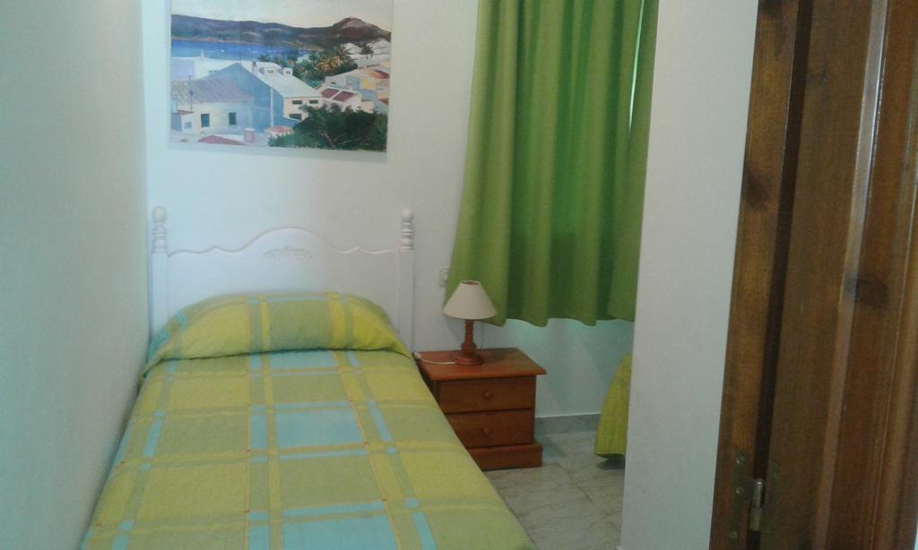 Apartamentos Gabriel Sans Fornells  Zimmer foto